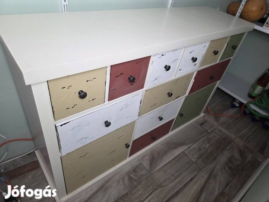 Vintage stílusú komód