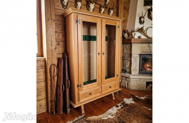 Vintage vadász fafurnér fegyvervitrin
