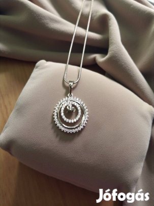 Viola ezüst színű köves xuping nyaklánc