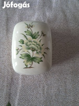 Virág mintás bonbonier