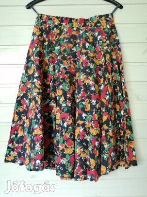 Virág mintás szoknya