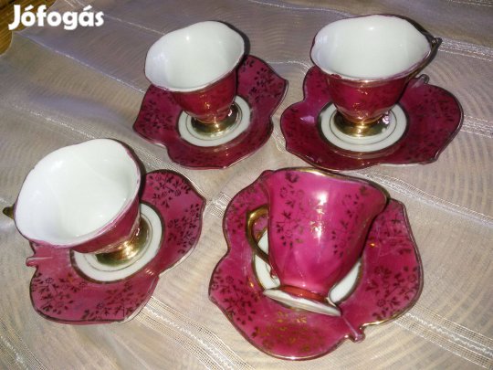 Virágkehely csésze és levélke formájú alátét porcelánok baba játék