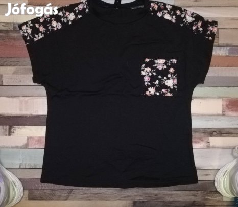 Virágmintás felső