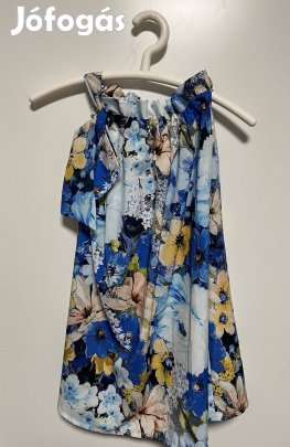 Virágmintás felső