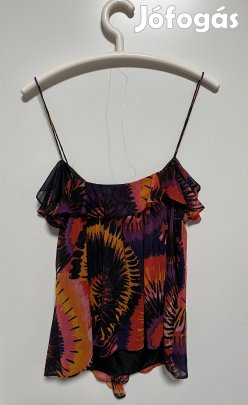 Virágmintás felső