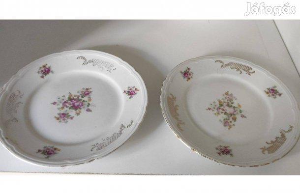 Virágmintás porcelán tányérok kb. 15 cm átmérő