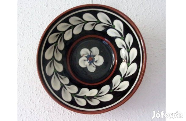 Virágos falitányér dísztányér Fali tányér Újpest központ közelében