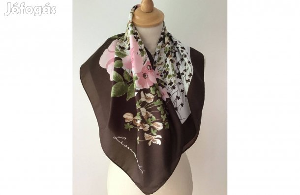 Virágos kendő 77cmx 76 cm