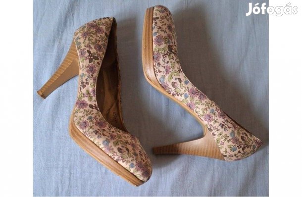 Virágos,platform magassarkú