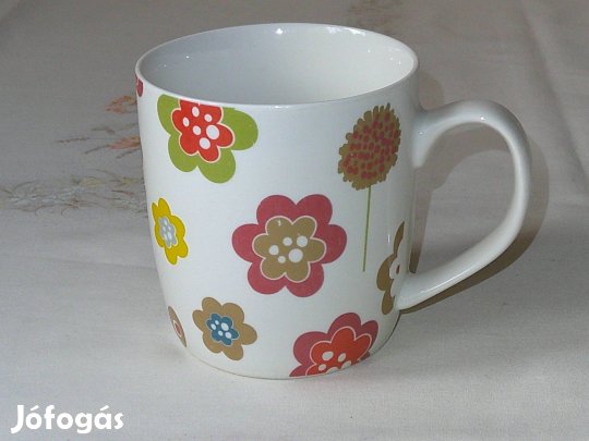 Virágos porcelán bögre, csésze