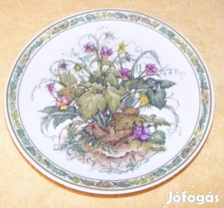 Virágos porcelán falitányér