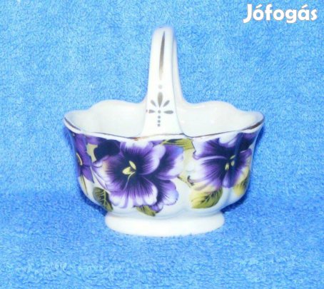 Virágos porcelán kosár