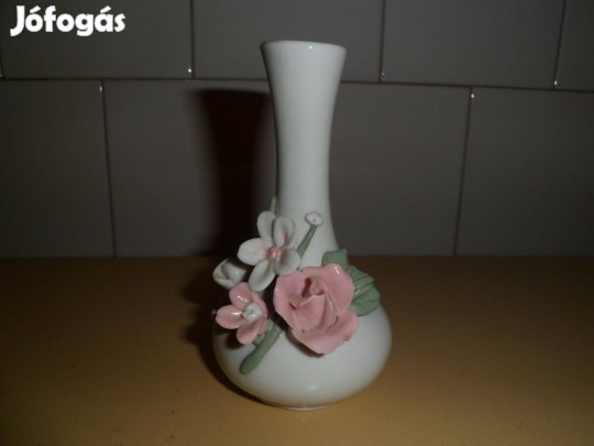 Virágos porcelán váza