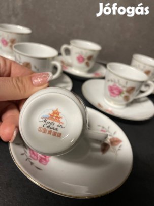 Virágos teáscsésze készlet