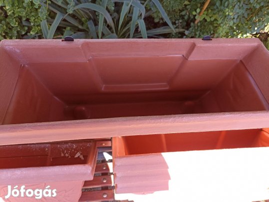 Virágtartó balkonláda ,domború mintás 5 db