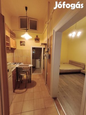 Visegrádi utca elején egy 26nm lakás eladó