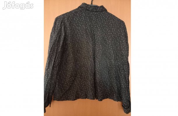 Viselet-szoknya, kötény, blúz