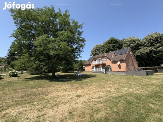 Visnyén Exkluzív Családi Ház Eladó
