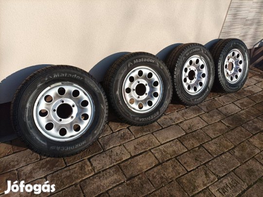 Vitara felni gumikkal