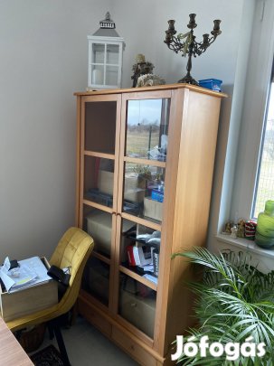 Vitrin szekrény