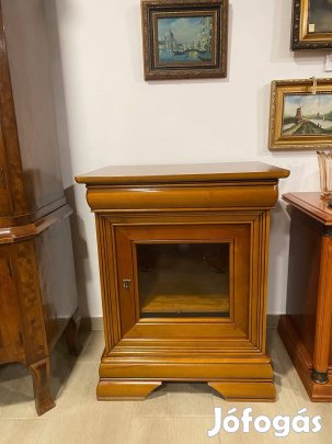 Vitrines médiaszekrény