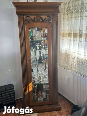 Vitrines szekrény
