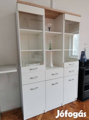 Vitrines szekrény