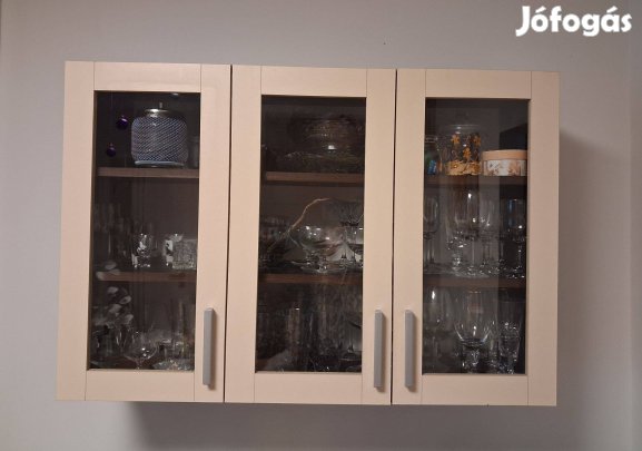 Vitrines szekrény eladó