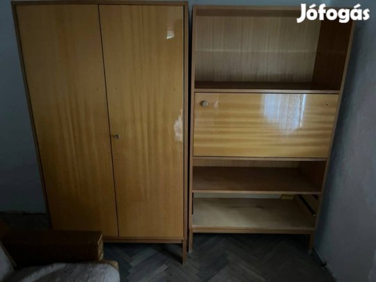 Vitrines szekrény vagy bárpolcos szekrény