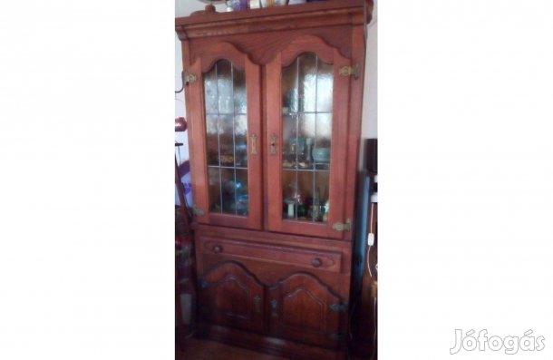 Vitrines tölgyfa szekrény belső világítással 190 x 97 cm