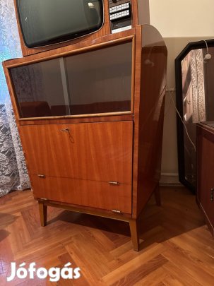 Vitrines tv szekrény