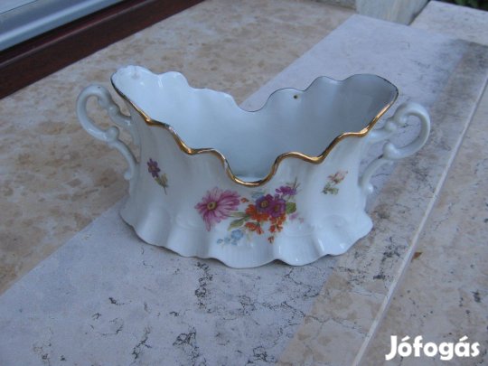 Vitrintárgy, karlsbadi porcelán