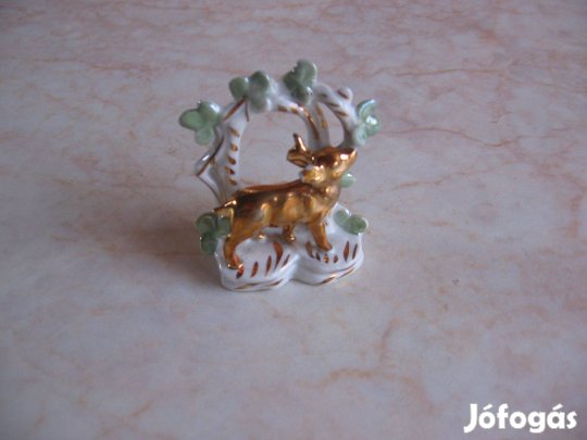 Vitrintárgy, mini porcelán szarvas kis sérüléssel