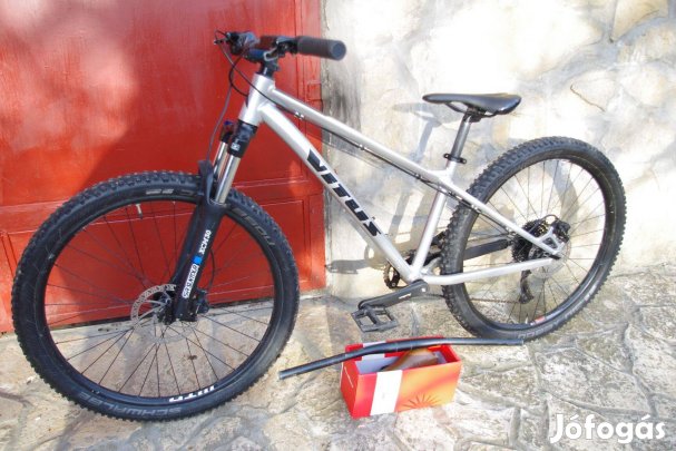 Vitus Nucleus 26" Hardtail MTB DH ifjúsági kerékpár