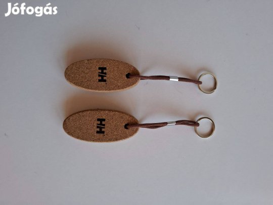 Vízen lebegő parafa kulcstartó zsinórral és fém karikával darabár