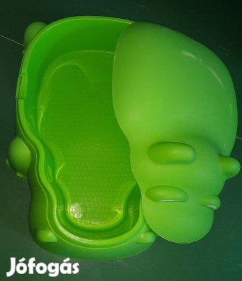 Viziló alakú homokozó fedéllel