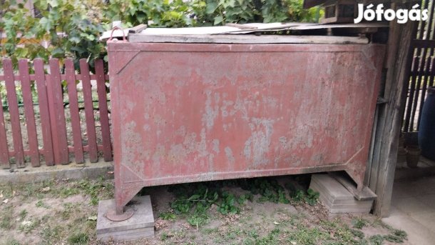 Víztartály eladó