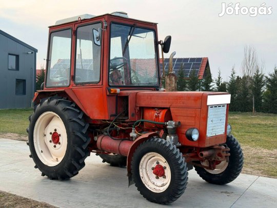 Vlagyimirec T25A traktor