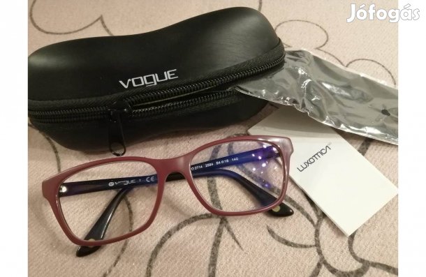 Vogue női szemüvegkeret bordó eredeti tokjában eladó!