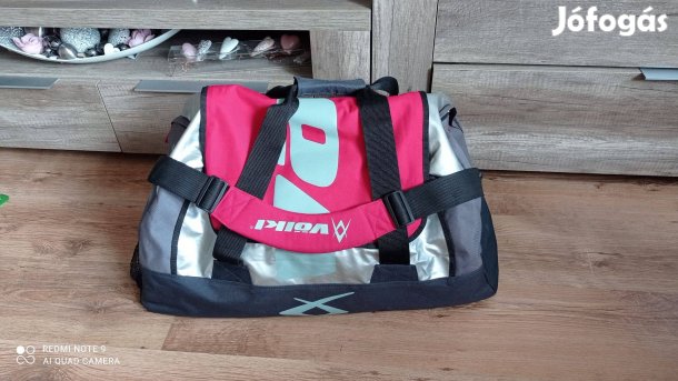 Völkl spottáska táska