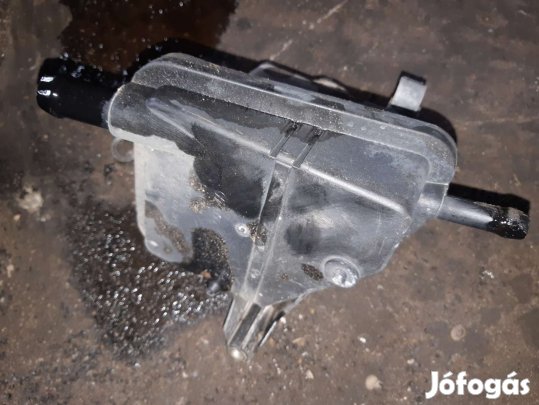 Volkswagen Bora 98-05 Szervó Olaj Tartály