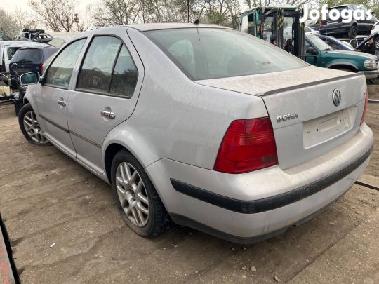 Volkswagen Bora (1999) 1.6i AKL Alkatrészek #M3822