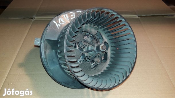 Volkswagen Caddy III 03-09 Fűtőmotor