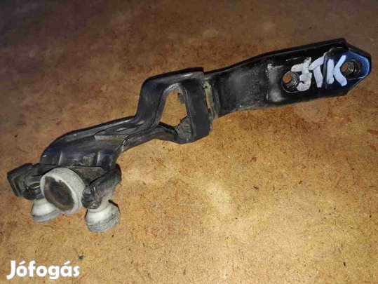 Volkswagen Caddy III 03-09 Jobb Tolóajtó Középső Görgő