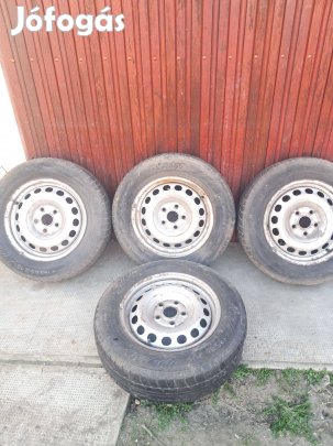 Volkswagen Caddy gumi