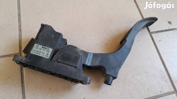 Volkswagen Golf 4 bora gáz pedál 0281002342