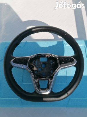 Volkswagen Golf 8 DSG multikormány. 