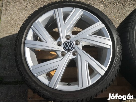 Volkswagen Golf 8 gyári 18-as télikerék