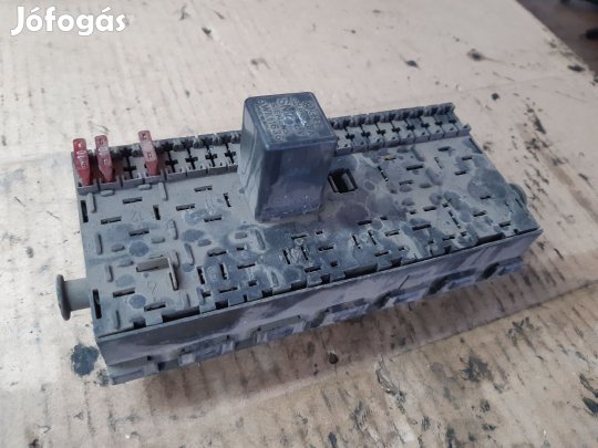 Volkswagen Golf II Biztosítéktábla / Relé Tábla