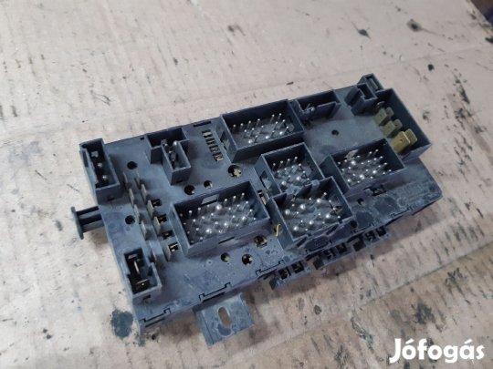 Volkswagen Golf II Biztosítéktábla / Relé Tábla